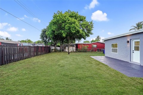 House in Lauderdale Lakes, Florida 3 bedrooms, 141.21 sq.m. № 1800670 - photo 30