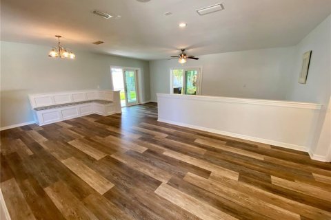 House in Largo, Florida 3 bedrooms, 166.11 sq.m. № 2207939 - photo 3