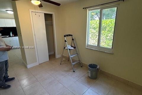 House in Hollywood, Florida 1 bedroom № 1942280 - photo 4