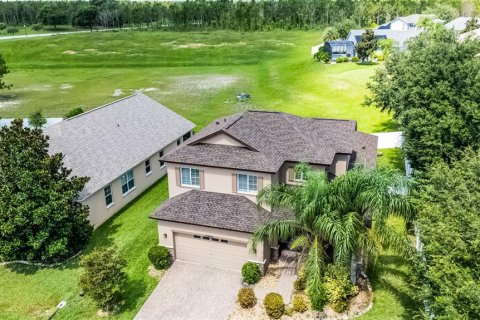 House in Clermont, Florida 4 bedrooms, 240.34 sq.m. № 1824542 - photo 1