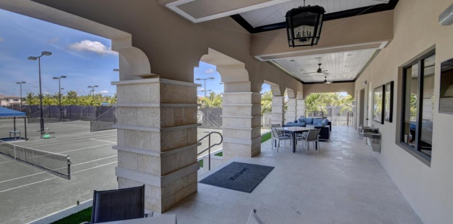 Casa en Delray Beach, Florida 5 dormitorios, 444.35 m2 № 1163253