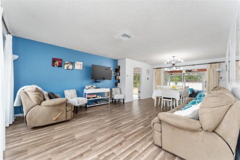 Villa ou maison à vendre à Dunnellon, Floride: 2 chambres, 116.03 m2 № 2206818 - photo 5