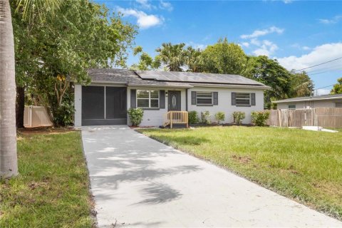 House in Orlando, Florida 3 bedrooms, 93.65 sq.m. № 1816599 - photo 5