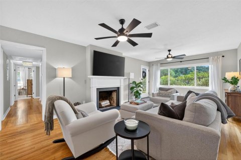 Casa en venta en Orlando, Florida, 3 dormitorios, 182.65 m2 № 1907713 - foto 3