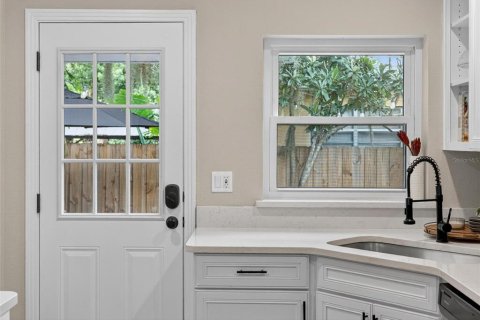 Casa en venta en Orlando, Florida, 3 dormitorios, 182.65 m2 № 1907713 - foto 28