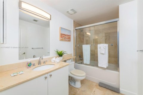 Купить кондоминиум в Майами, Флорида 2 спальни, 87.51м2, № 1959081 - фото 4