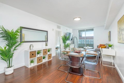 Купить кондоминиум в Майами, Флорида 2 спальни, 87.51м2, № 1959081 - фото 10