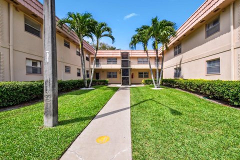 Condo à Delray Beach, Floride, 1 chambre  № 2254316