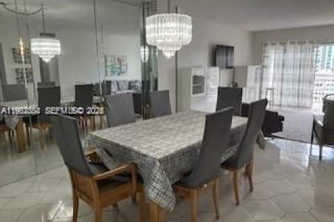 Снять в аренду кондоминиум в Санни-Айлс-Бич, Флорида 2 спальни, 125.42м2, № 2080931 - фото 10