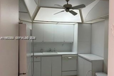 Снять в аренду кондоминиум в Санни-Айлс-Бич, Флорида 2 спальни, 125.42м2, № 2080931 - фото 13