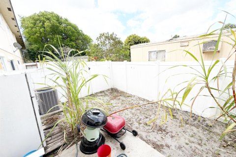 Townhouse in Pompano Beach, Florida 3 bedrooms, 120.31 sq.m. № 2182992 - photo 28