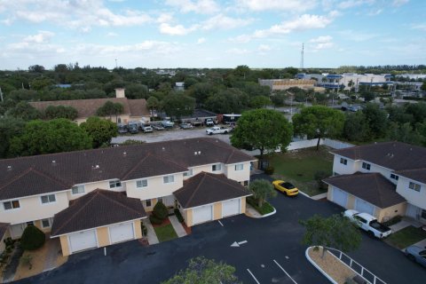 Townhouse in Pompano Beach, Florida 3 bedrooms, 120.31 sq.m. № 2182992 - photo 30