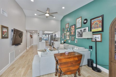 Copropriété à vendre à Seminole, Floride: 2 chambres, 91.04 m2 № 2148282 - photo 8