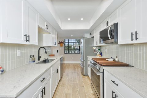 Copropriété à vendre à Seminole, Floride: 2 chambres, 91.04 m2 № 2148282 - photo 5