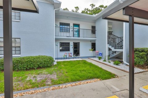 Copropriété à vendre à Seminole, Floride: 2 chambres, 91.04 m2 № 2148282 - photo 2
