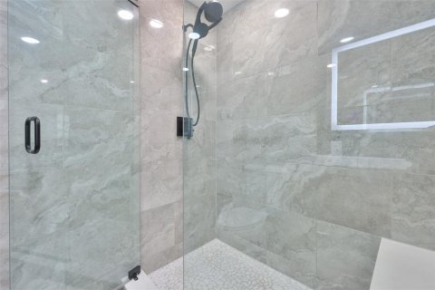 Copropriété à vendre à Seminole, Floride: 2 chambres, 91.04 m2 № 2148282 - photo 17