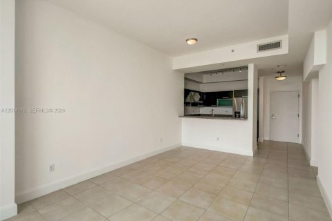 Condo in Miami, Florida, 2 bedrooms № 2076213 - photo 8
