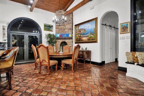 Casa en venta en Miami, Florida, 7 dormitorios, 561.59 m2 № 2002543 - foto 26