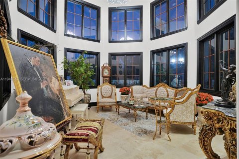 Casa en venta en Miami, Florida, 7 dormitorios, 561.59 m2 № 2002543 - foto 18