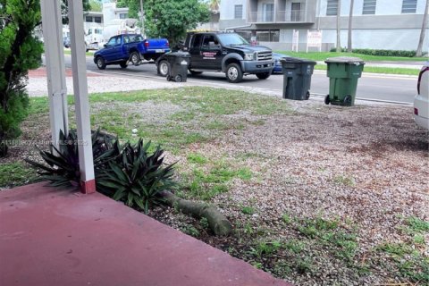 Снять в аренду виллу или дом в Норт-Майами, Флорида 2 спальни, 150.78м2, № 1941526 - фото 3