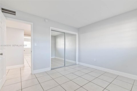 Снять в аренду кондоминиум в Майами, Флорида 2 спальни, 67.82м2, № 2000330 - фото 10