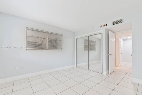 Снять в аренду кондоминиум в Майами, Флорида 2 спальни, 67.82м2, № 2000330 - фото 14