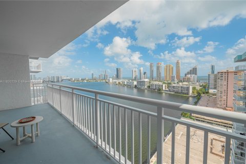 Copropriété à vendre à Sunny Isles Beach, Floride: 2 chambres, 138.24 m2 № 1779544 - photo 6