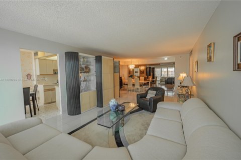 Copropriété à vendre à Sunny Isles Beach, Floride: 2 chambres, 138.24 m2 № 1779544 - photo 5