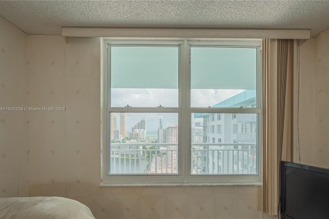 Copropriété à vendre à Sunny Isles Beach, Floride: 2 chambres, 138.24 m2 № 1779544 - photo 30