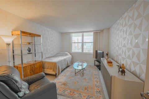Copropriété à vendre à Sunny Isles Beach, Floride: 2 chambres, 138.24 m2 № 1779544 - photo 27