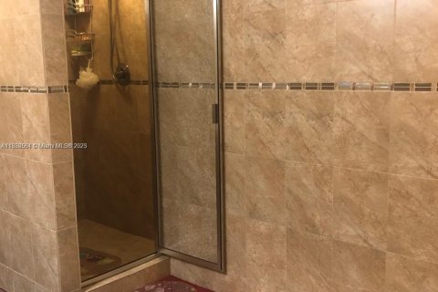 Condominio en venta en Hallandale Beach, Florida, 1 dormitorio, 120.77 m2 № 2087355 - foto 4