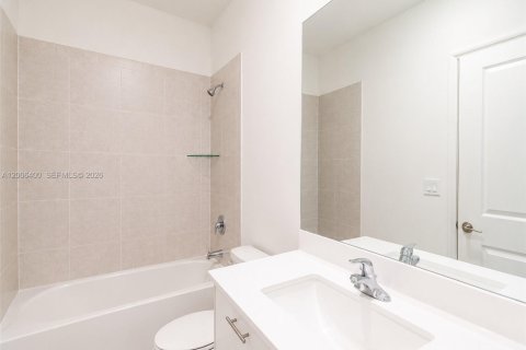Adosado en venta en Miami, Florida, 3 dormitorios, 123.37 m2 № 2069719 - foto 12