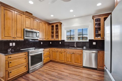 Villa ou maison à vendre à Stuart, Floride: 4 chambres, 188.31 m2 № 2070824 - photo 21