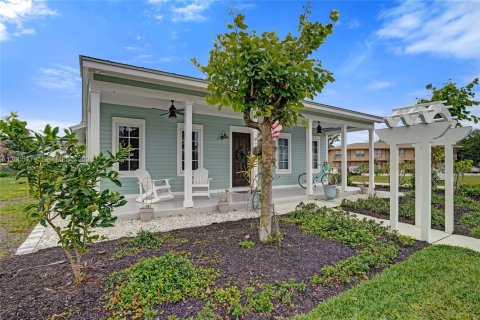Villa ou maison à vendre à Stuart, Floride: 4 chambres, 188.31 m2 № 2070824 - photo 2