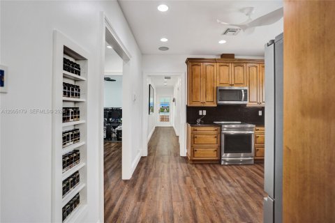 Villa ou maison à vendre à Stuart, Floride: 4 chambres, 188.31 m2 № 2070824 - photo 18