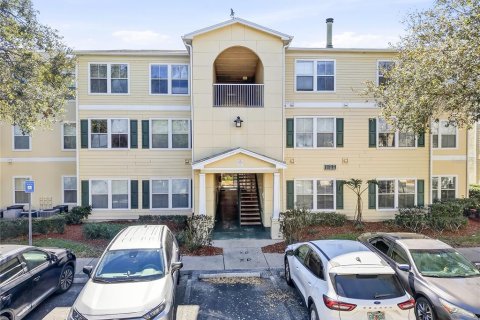 Condominio en alquiler en Tampa, Florida, 2 dormitorios, 105.26 m2 № 2105475 - foto 2