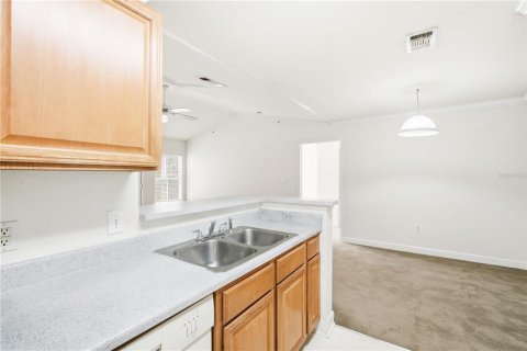 Condominio en alquiler en Tampa, Florida, 2 dormitorios, 105.26 m2 № 2105475 - foto 9