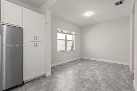House in Westlake, Florida 4 bedrooms, 277.03 sq.m. № 1861458 - photo 11