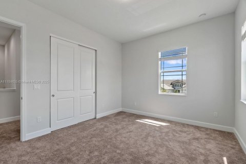House in Westlake, Florida 4 bedrooms, 277.03 sq.m. № 1861458 - photo 26