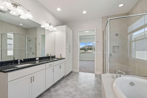 House in Westlake, Florida 4 bedrooms, 277.03 sq.m. № 1861458 - photo 17