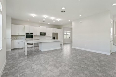 House in Westlake, Florida 4 bedrooms, 277.03 sq.m. № 1861458 - photo 7