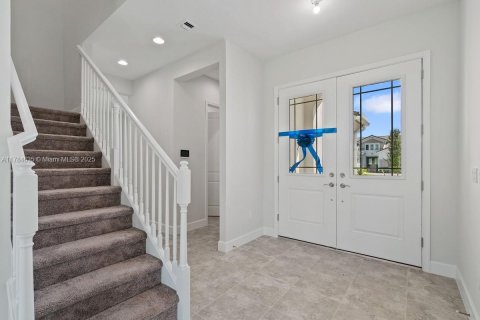 House in Westlake, Florida 4 bedrooms, 277.03 sq.m. № 1861458 - photo 14