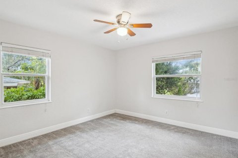 Casa en alquiler en Saint Petersburg, Florida, 3 dormitorios, 167.32 m2 № 1837309 - foto 10