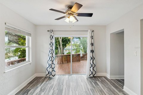Casa en alquiler en Saint Petersburg, Florida, 3 dormitorios, 167.32 m2 № 1837309 - foto 20