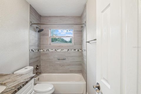 Casa en alquiler en Saint Petersburg, Florida, 3 dormitorios, 167.32 m2 № 1837309 - foto 8