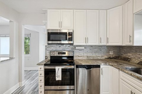 Casa en alquiler en Saint Petersburg, Florida, 3 dormitorios, 167.32 m2 № 1837309 - foto 18