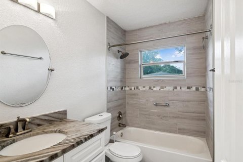 Casa en alquiler en Saint Petersburg, Florida, 3 dormitorios, 167.32 m2 № 1837309 - foto 9