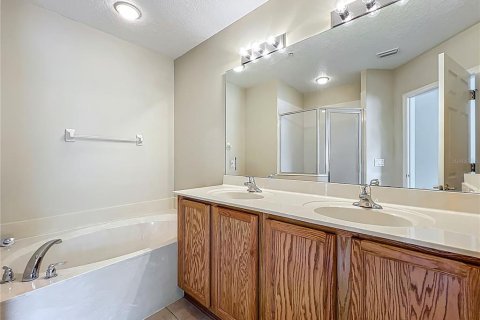 Condo in Orlando, Florida, 3 bedrooms  № 1771787 - photo 29