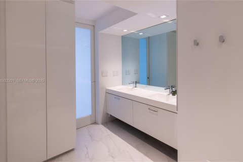 Condominio en venta en Miami Beach, Florida, 2 dormitorios, 138.42 m2 № 2089237 - foto 20