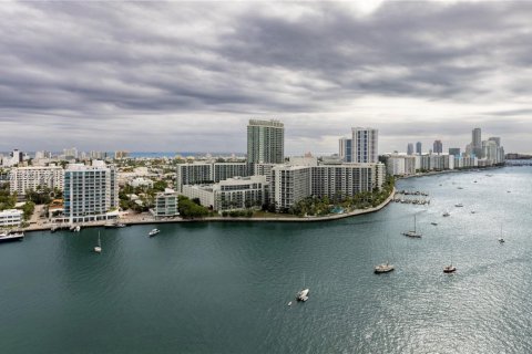 Condominio en venta en Miami Beach, Florida, 2 dormitorios, 138.42 m2 № 2089237 - foto 25